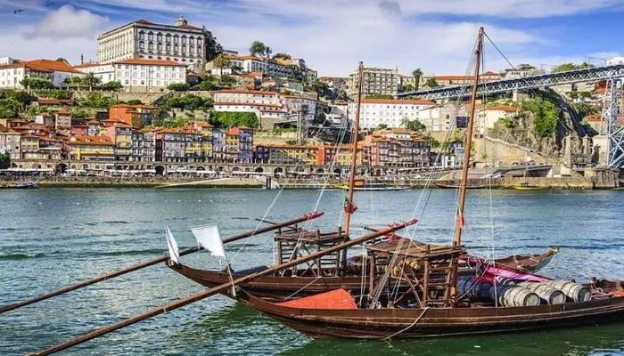 Porto to Nazaré